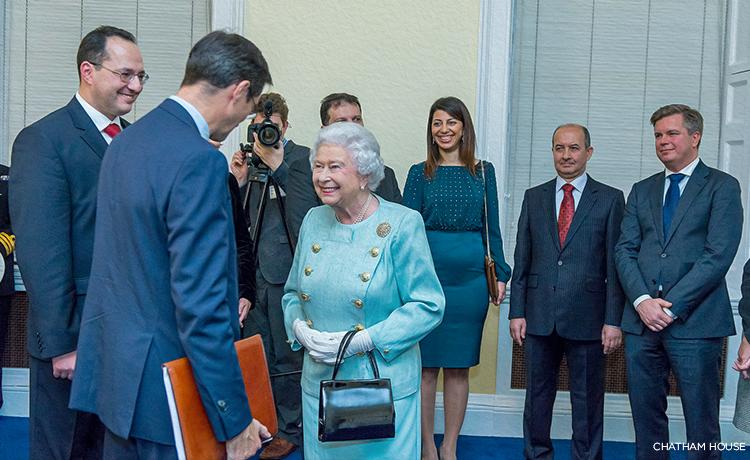 Os Sinais Secretos Que A Rainha Faz Com A Bolsa Cultura Inglesa