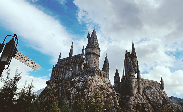 Hogwarts! Conheça os 9 nomes de cada casa tem em línguas diferentes